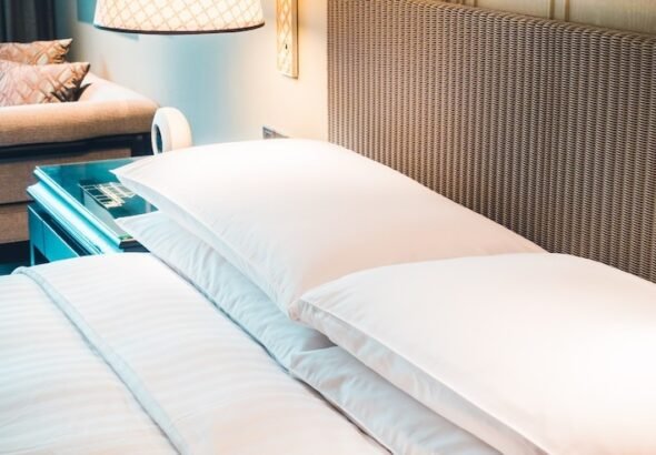 Which Hotel in Orlando Has Firm Mattresses in Their Rooms?